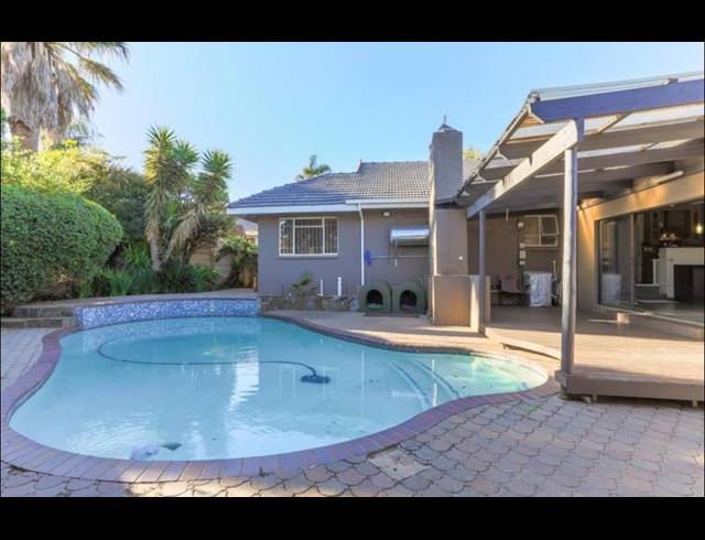 3 BEDROOM FREEHOLD FOR SALE IN RANDHART
